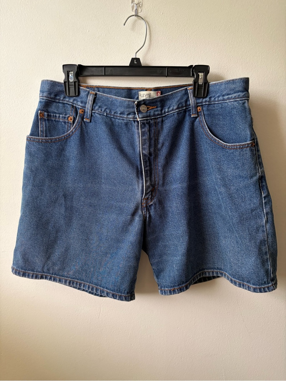 Levi's 550 Relaxed Fit Jeans - Light Blue with Tan Patch
